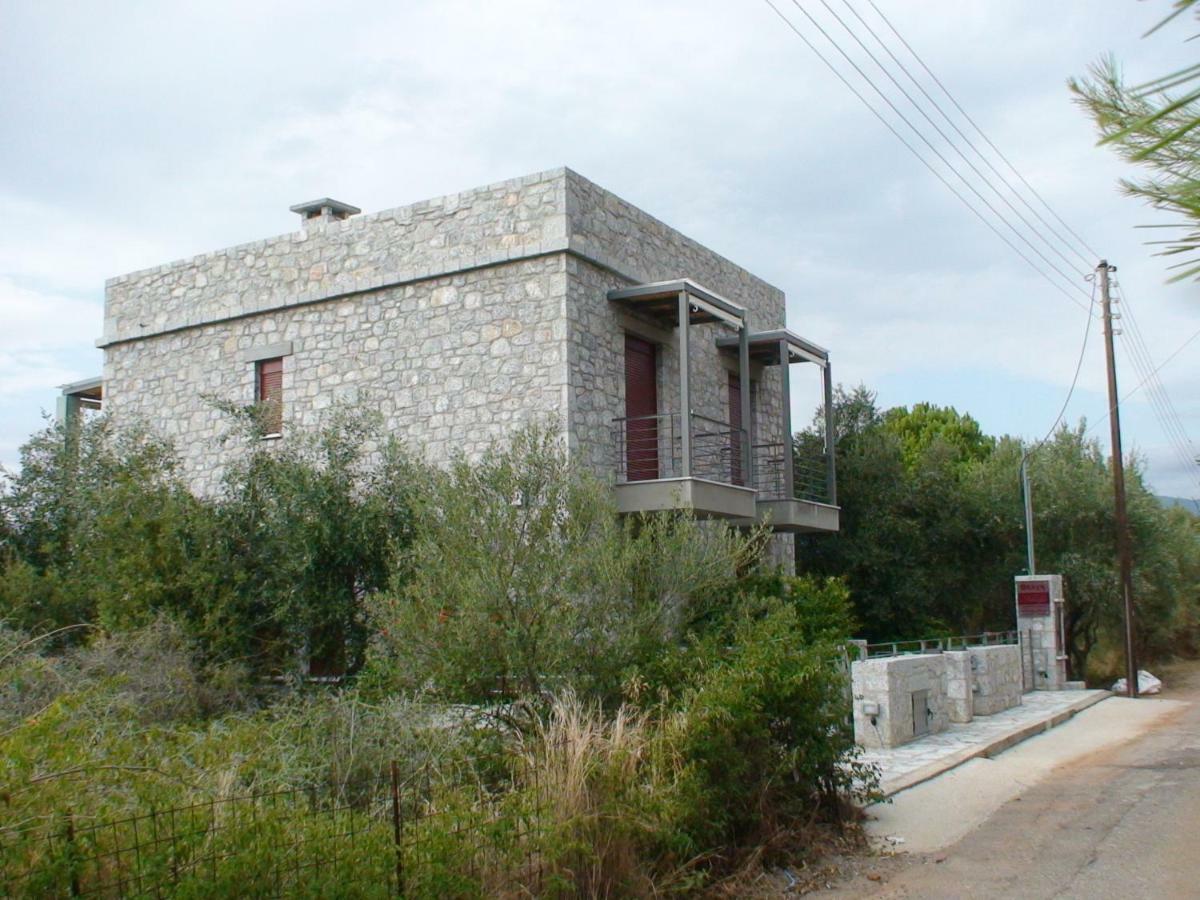 Villa Thelgi Kalamata Esterno foto
