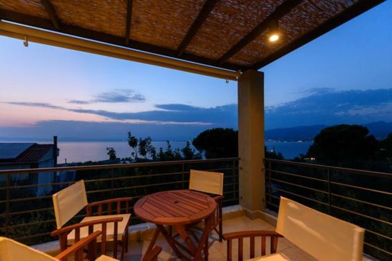 Villa Thelgi Kalamata Esterno foto