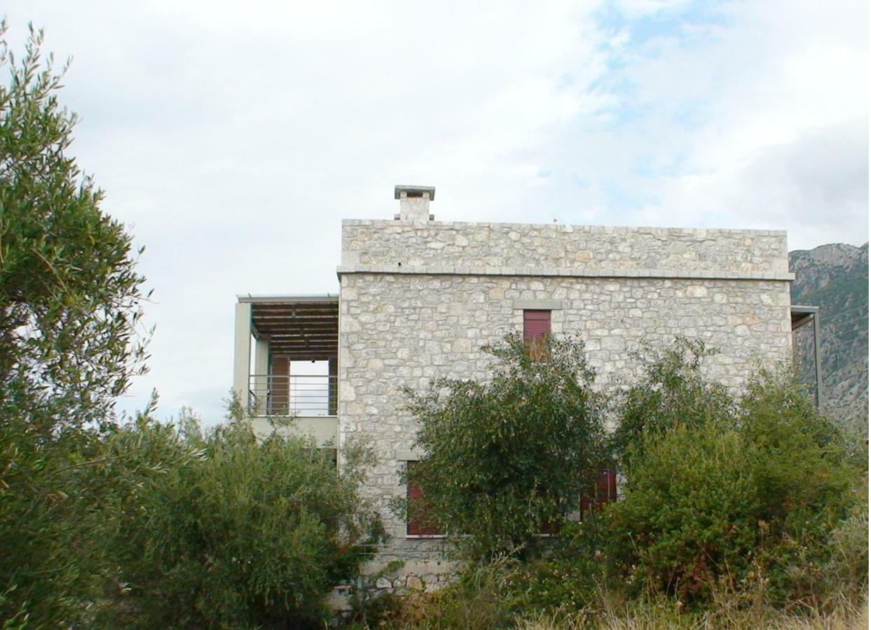 Villa Thelgi Kalamata Esterno foto